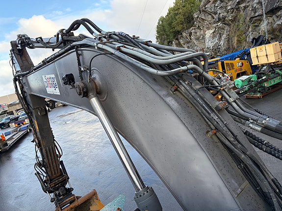 Volvo ECR235EL 13 of 24
