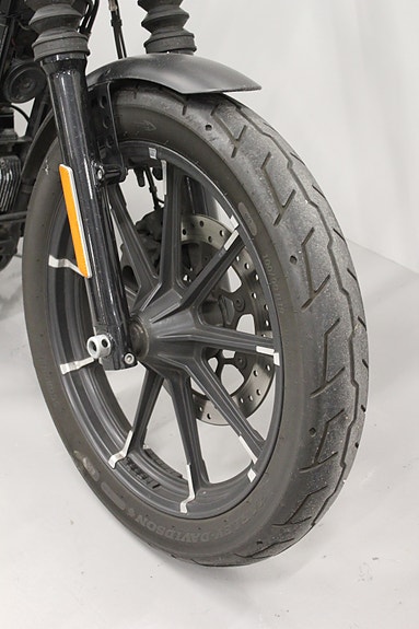 Harley-Davidson XL 883N Iron 3 of 12