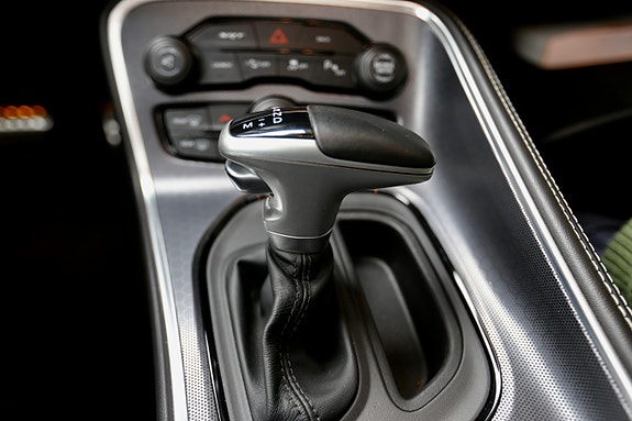 Dodge Challenger 21 of 30