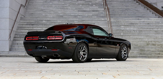 Dodge Challenger 8 of 30