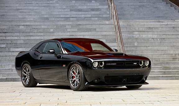 Dodge Challenger 4 of 30