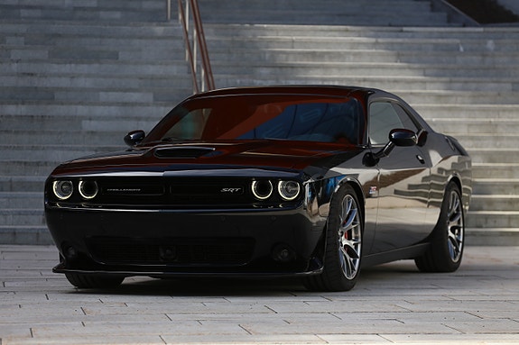 Dodge Challenger 2 of 30