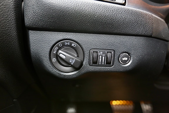 Dodge Challenger 22 of 30