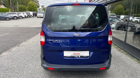 Ford Transit Courier 8 of 20