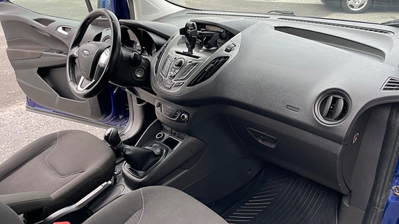 Ford Transit Courier 14 of 20