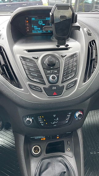 Ford Transit Courier 15 of 20