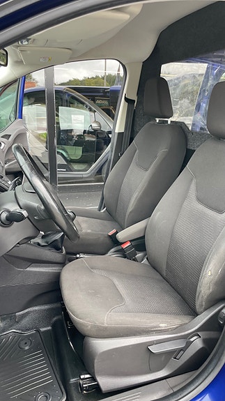 Ford Transit Courier 19 of 20