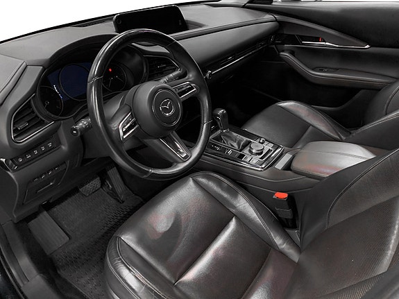 Mazda CX-30 8 of 16