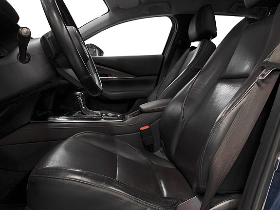 Mazda CX-30 5 of 16