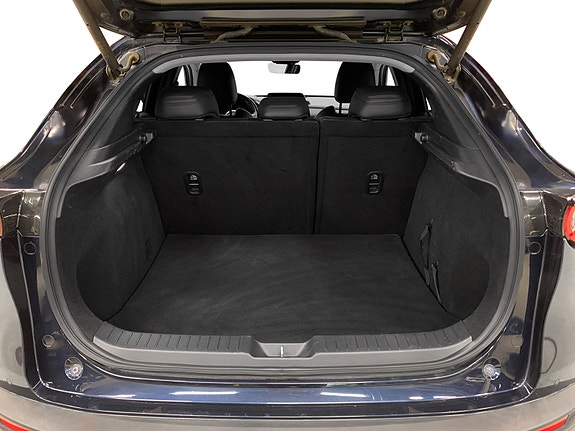 Mazda CX-30 14 of 16