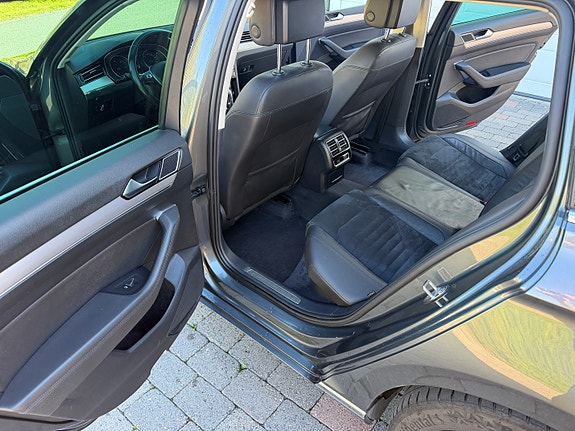 Volkswagen Passat 10 of 14