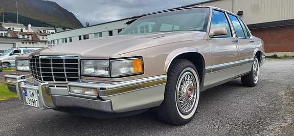 Cadillac Deville 11 of 30