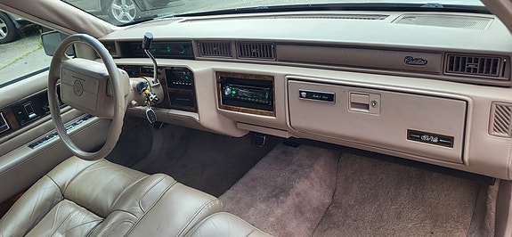Cadillac Deville 20 of 30