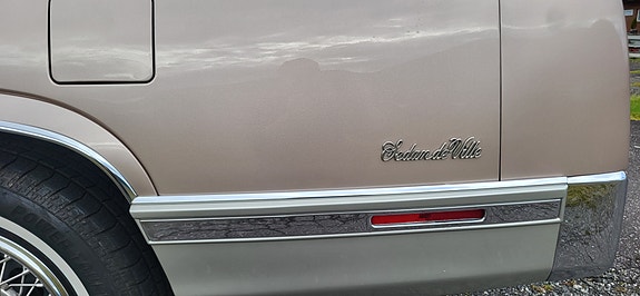 Cadillac Deville 13 of 30