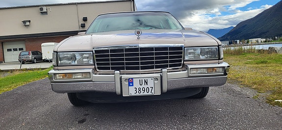 Cadillac Deville 10 of 30