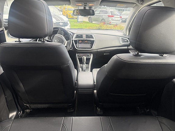 Suzuki SX4 S-Cross 8 of 24