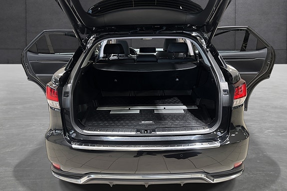 Lexus RX450h 17 of 19
