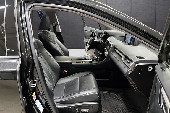 Lexus RX450h 14 of 21
