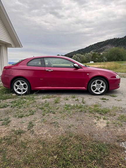 Alfa Romeo GT 3 of 14