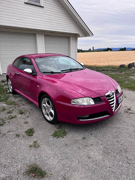 Alfa Romeo GT 2 of 14