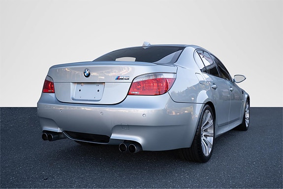 BMW M5 10 of 30
