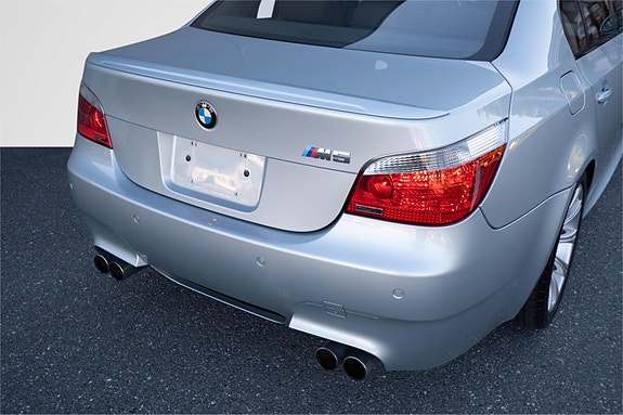 BMW M5 11 of 30