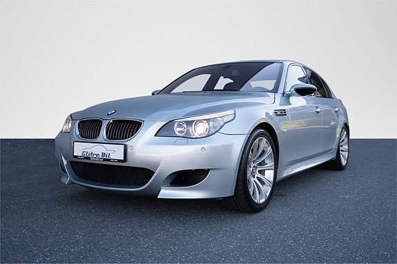BMW M5 2 of 30