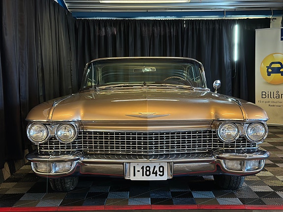 Cadillac Deville 4 of 30