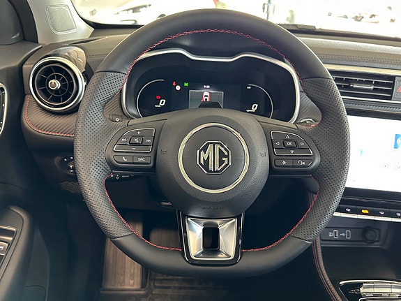 MG ZS EV 16 of 30