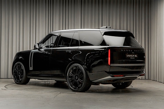 Land Rover Range Rover 15 of 30