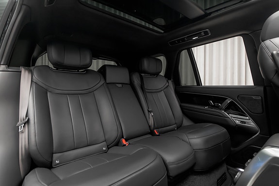 Land Rover Range Rover 28 of 30