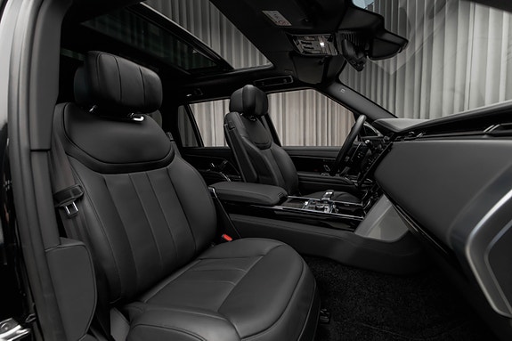 Land Rover Range Rover 19 of 30