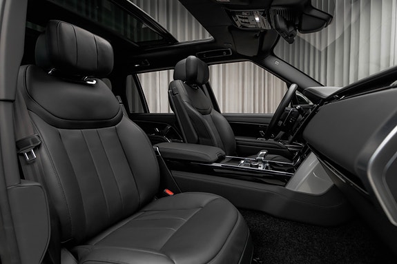 Land Rover Range Rover 21 of 30