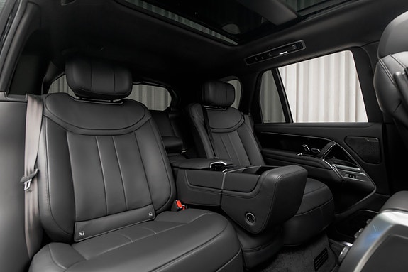 Land Rover Range Rover 27 of 30