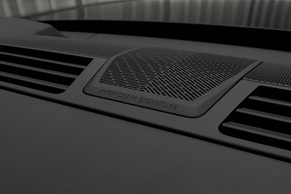 Land Rover Range Rover 22 of 30