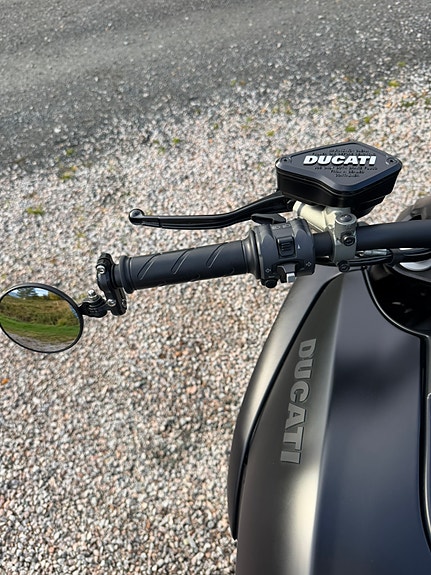 Ducati Diavel 5 of 9