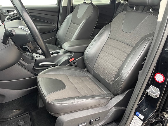 Ford Kuga 10 of 23