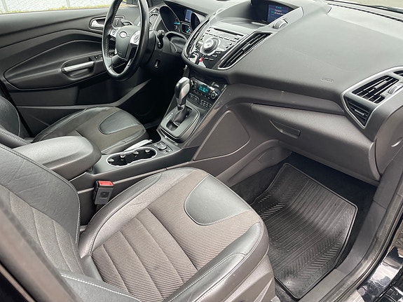 Ford Kuga 12 of 23