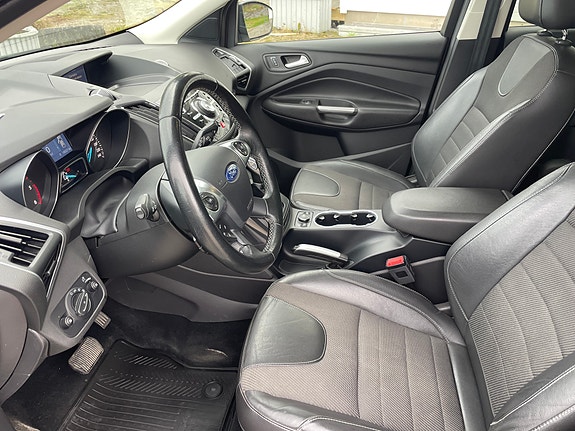 Ford Kuga 9 of 23