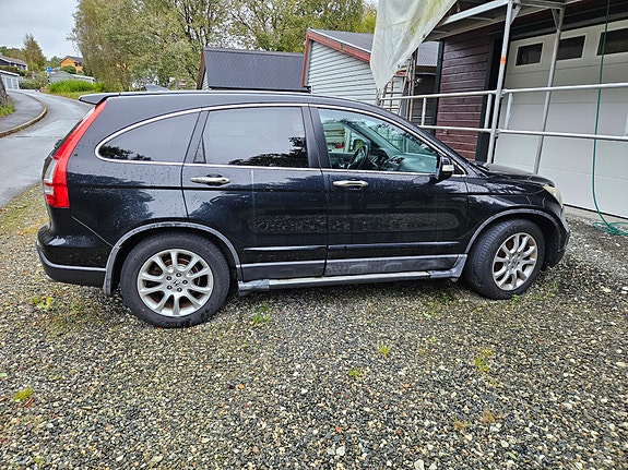 Honda CR-V 2 of 14