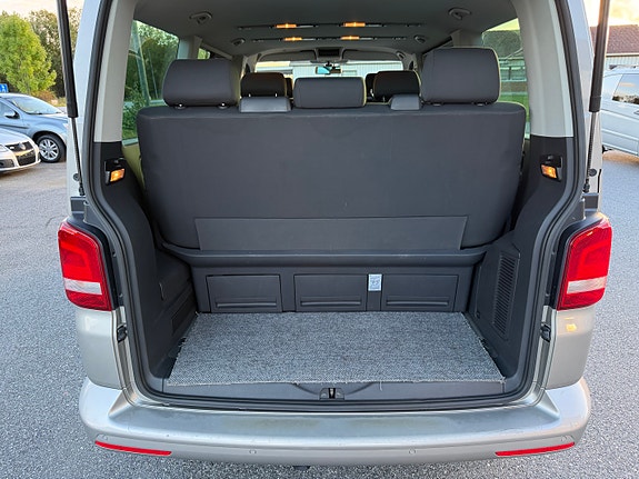 Volkswagen Multivan 29 of 30