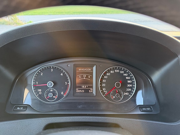Volkswagen Multivan 30 of 30
