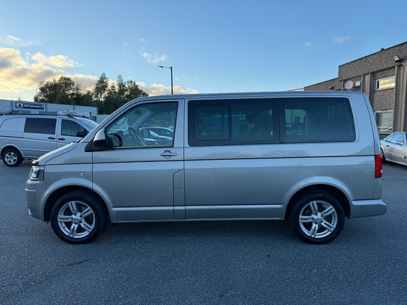 Volkswagen Multivan 10 of 30