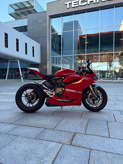 Ducati Ducati 1299 Panigale S – 2015 – 27 700 km – Akrapovič titan og mye ekstrautstyr 7 of 30