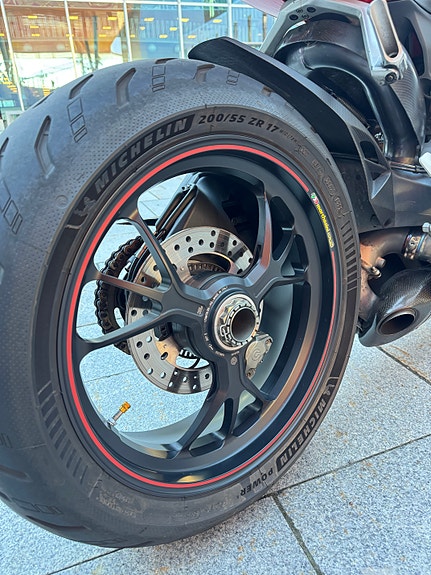 Ducati Ducati 1299 Panigale S – 2015 – 27 700 km – Akrapovič titan og mye ekstrautstyr 20 of 30