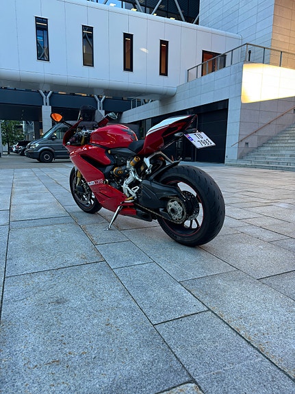 Ducati Ducati 1299 Panigale S – 2015 – 27 700 km – Akrapovič titan og mye ekstrautstyr 4 of 30