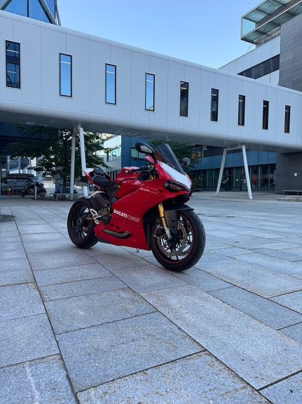 Ducati Ducati 1299 Panigale S – 2015 – 27 700 km – Akrapovič titan og mye ekstrautstyr 8 of 30