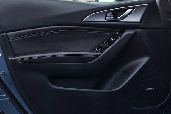 Mazda 3 14 of 30