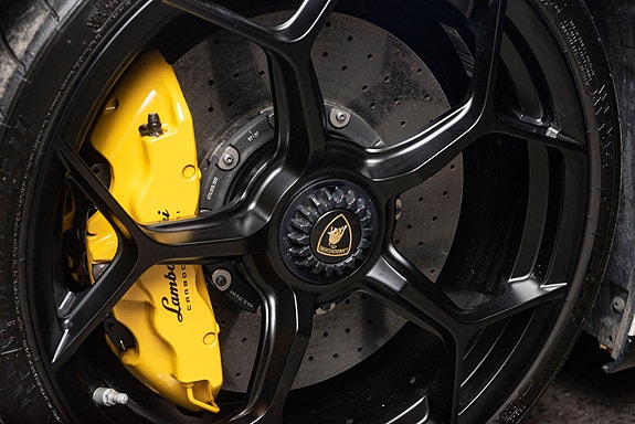 Lamborghini Huracan 20 of 30