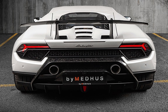 Lamborghini Huracan 25 of 30